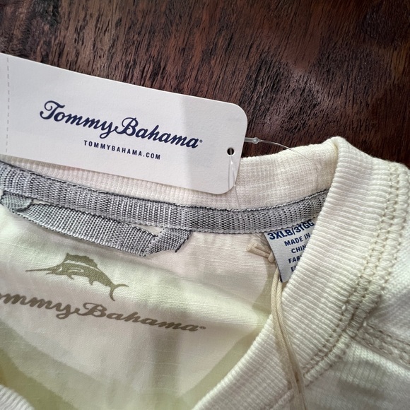 NEW Tommy Bahamas Men's Off-White Crewneck Sweatshirt - Picture 3 of 4